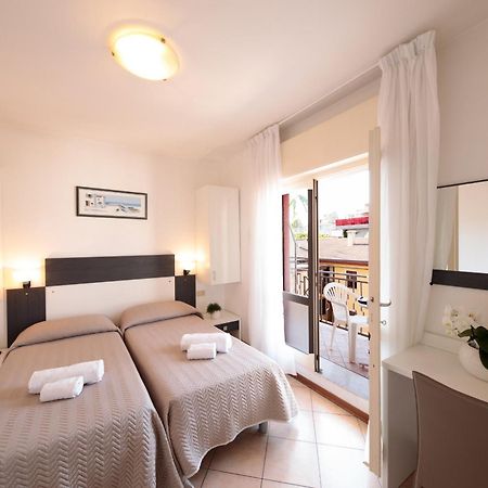 Hotel Madison Lido di Jesolo Exterior photo