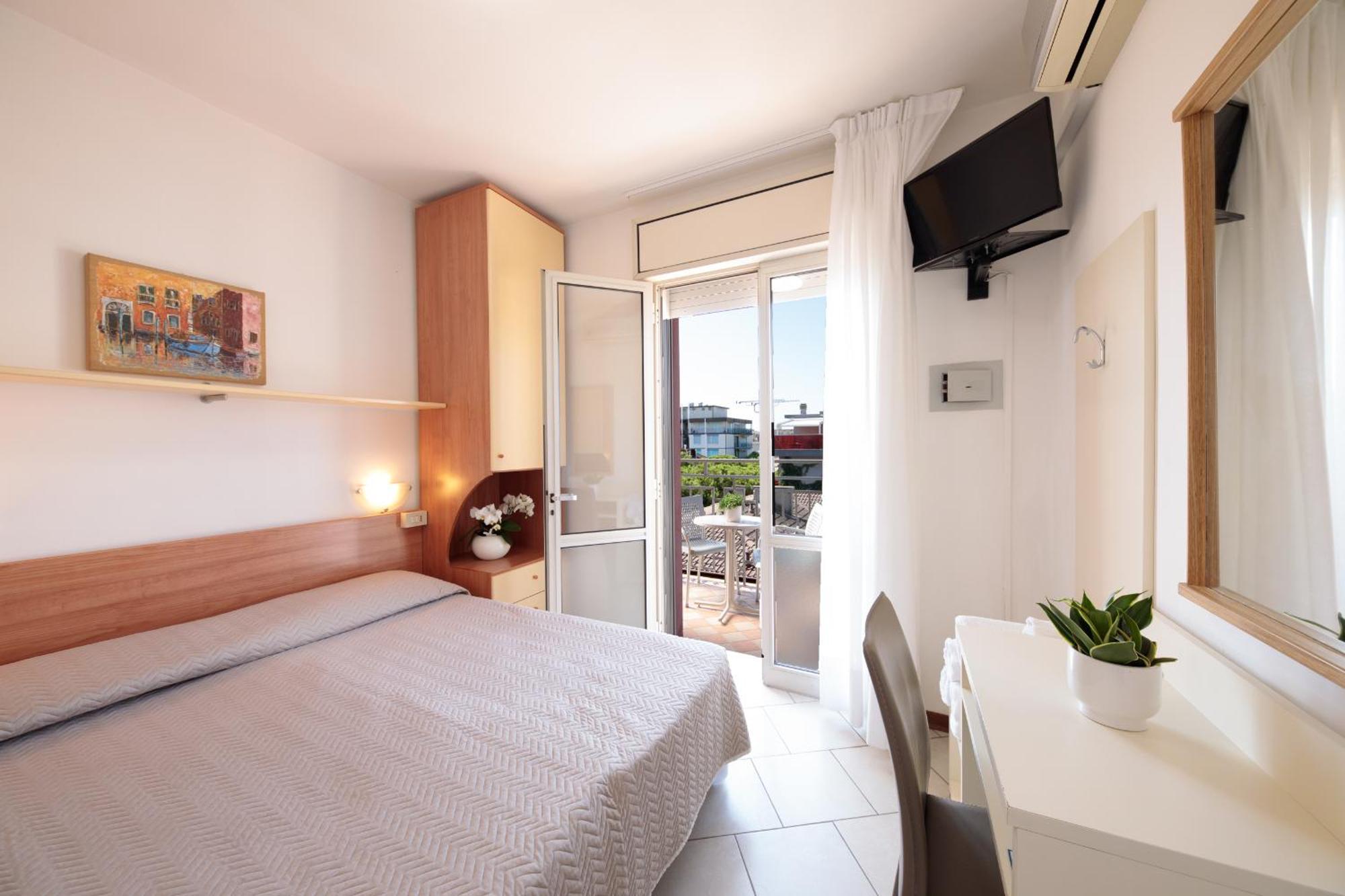Hotel Madison Lido di Jesolo Exterior photo