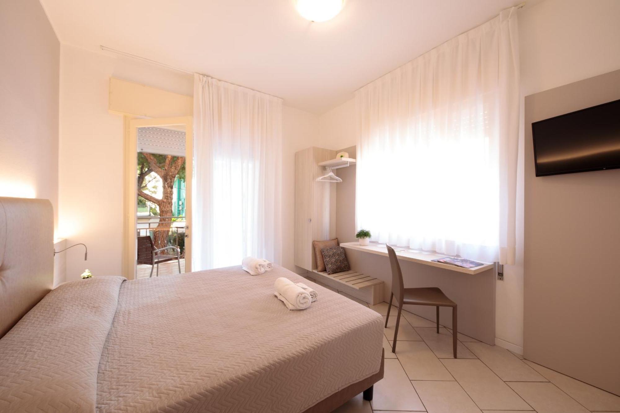 Hotel Madison Lido di Jesolo Exterior photo