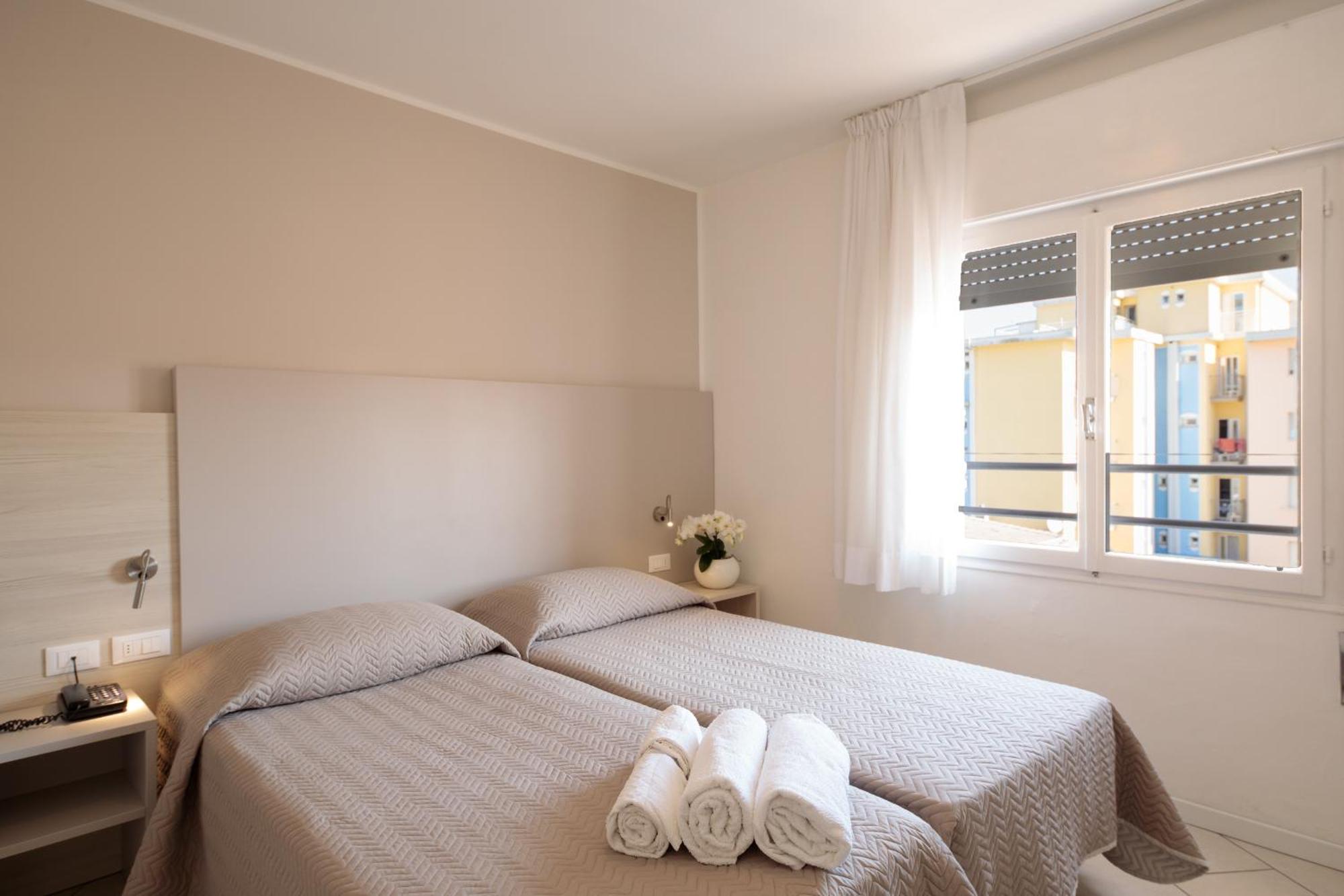 Hotel Madison Lido di Jesolo Exterior photo
