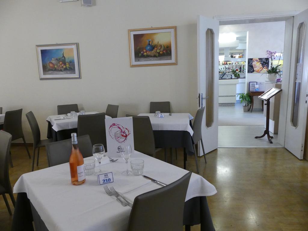 Hotel Madison Lido di Jesolo Exterior photo