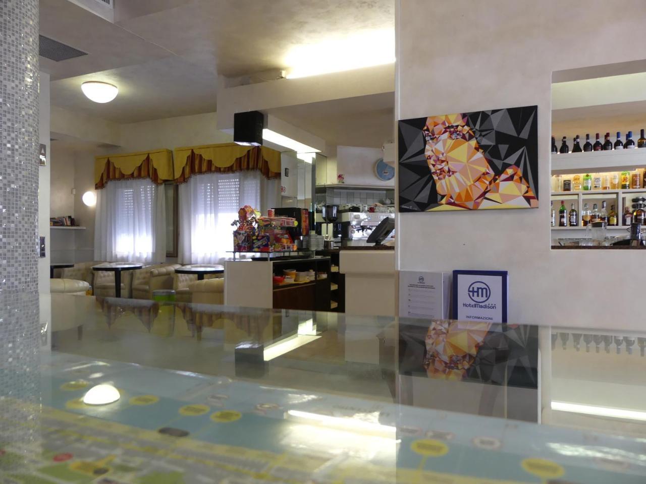 Hotel Madison Lido di Jesolo Exterior photo